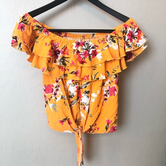 Louise Paris Tops - LOUISE PARIS abstract floral, cropped, ruffled,off shoulder Top, yellow, size L